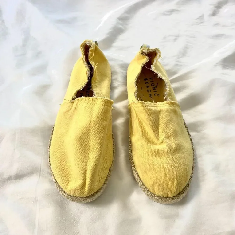 Vionic 🖤 yellow